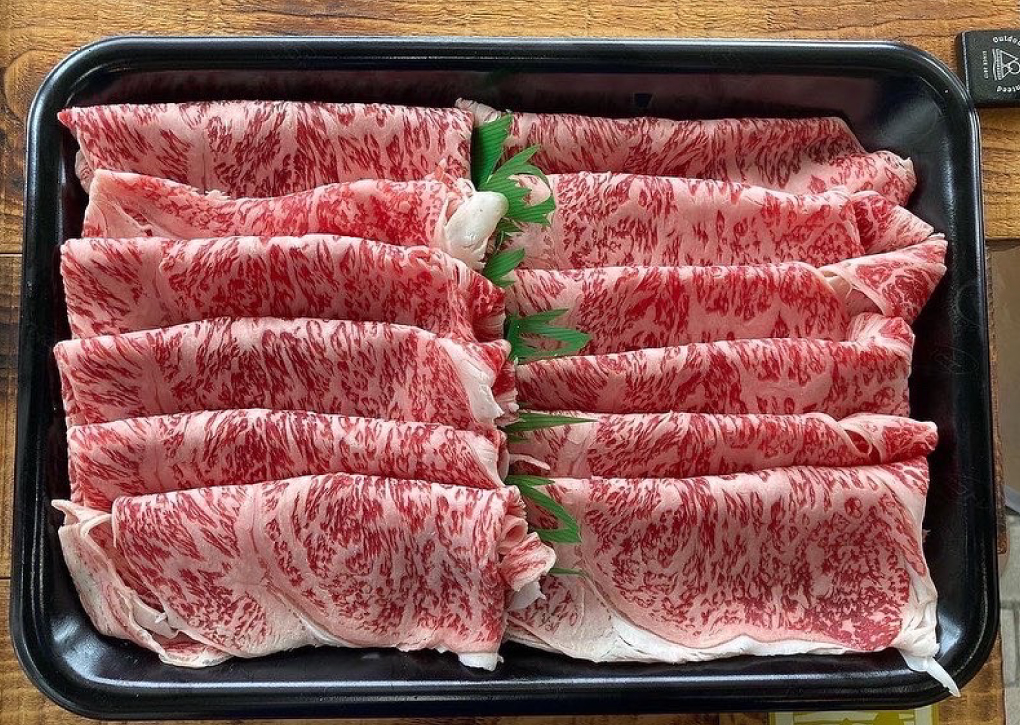 有限会社かねき商店[黒毛和牛肩ロースすき焼き]の写真